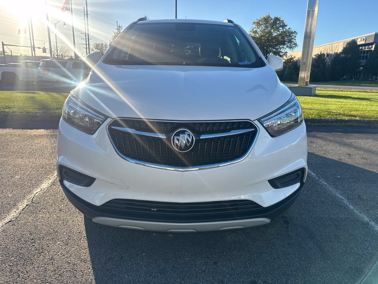 Used 2020 Buick Encore Preferred FWD image 2