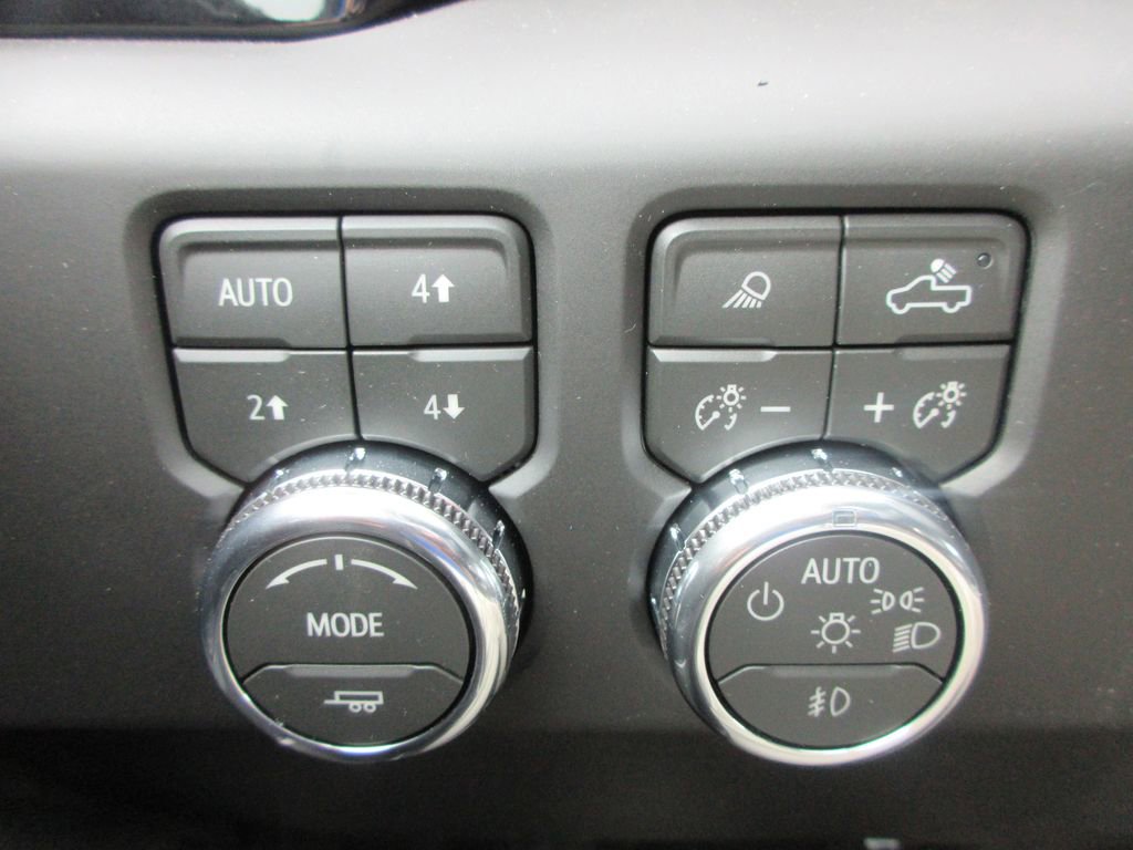 New 2026 GMC Sierra 2500 AT4X w/ AT4X AEV Edition AWD/4WD image 17