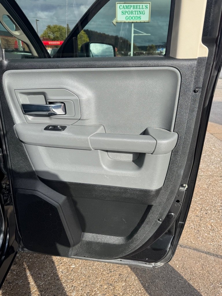 Used 2018 RAM 1500 Big Horn image 34