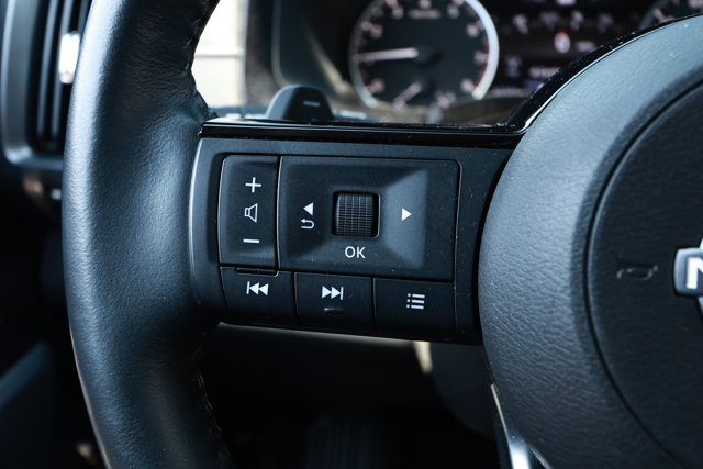 Used 2022 Nissan Pathfinder SL w/ SL Premium Package FWD image 13