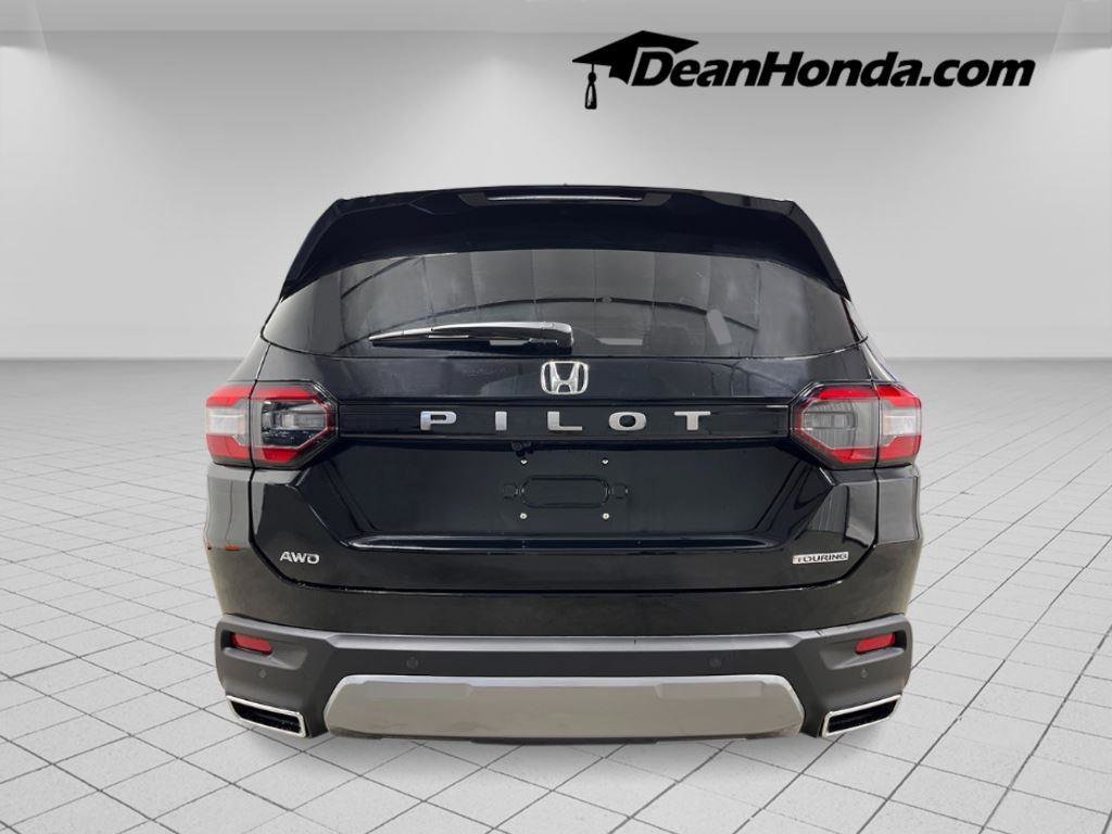 New 2026 Honda Pilot Touring image 4