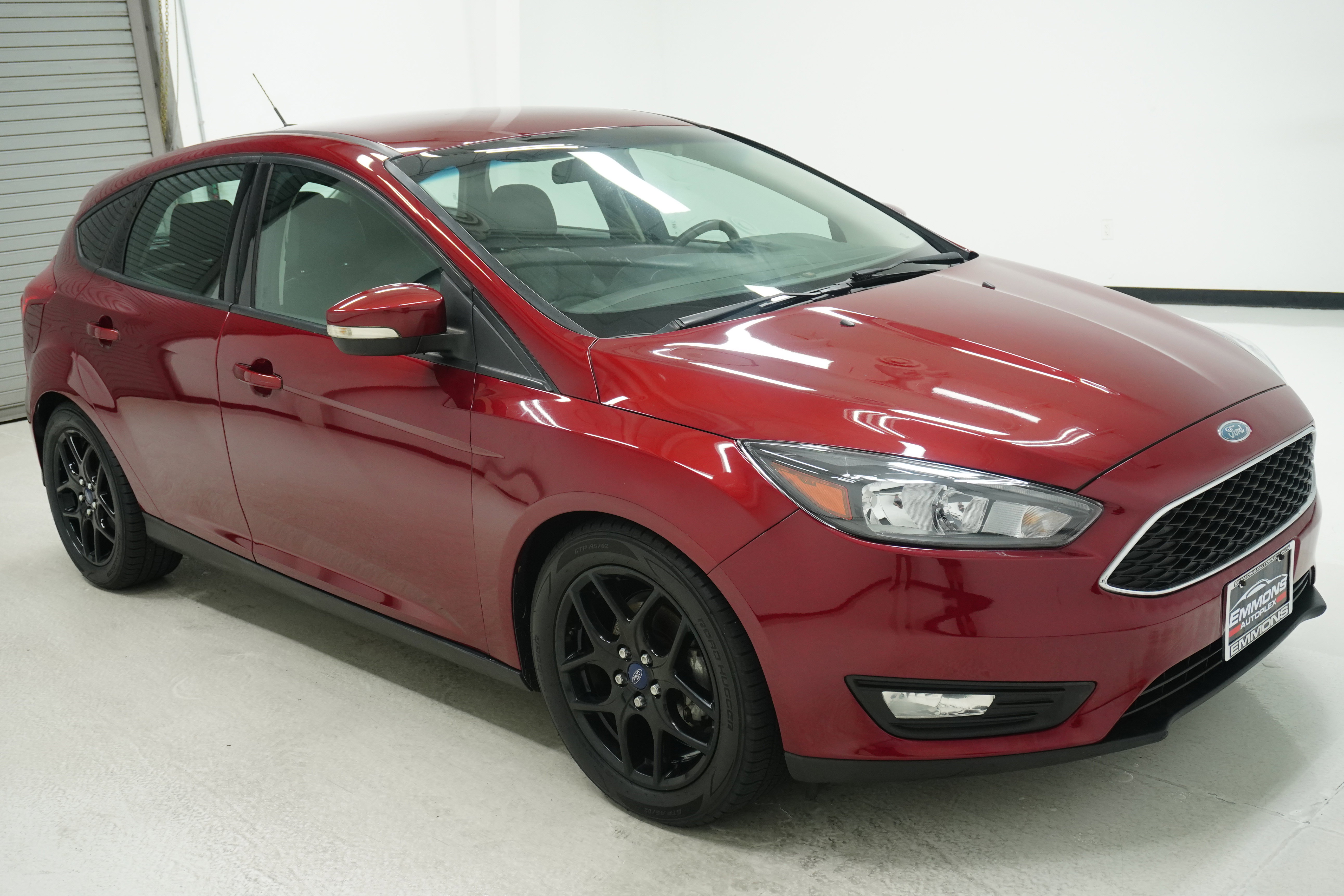 Used 2016 Ford Focus SE w/ Equipment Group 201A FWD image 3
