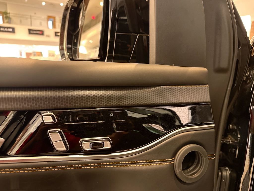 New 2026 Jeep Grand Wagoneer L Summit AWD/4WD image 14