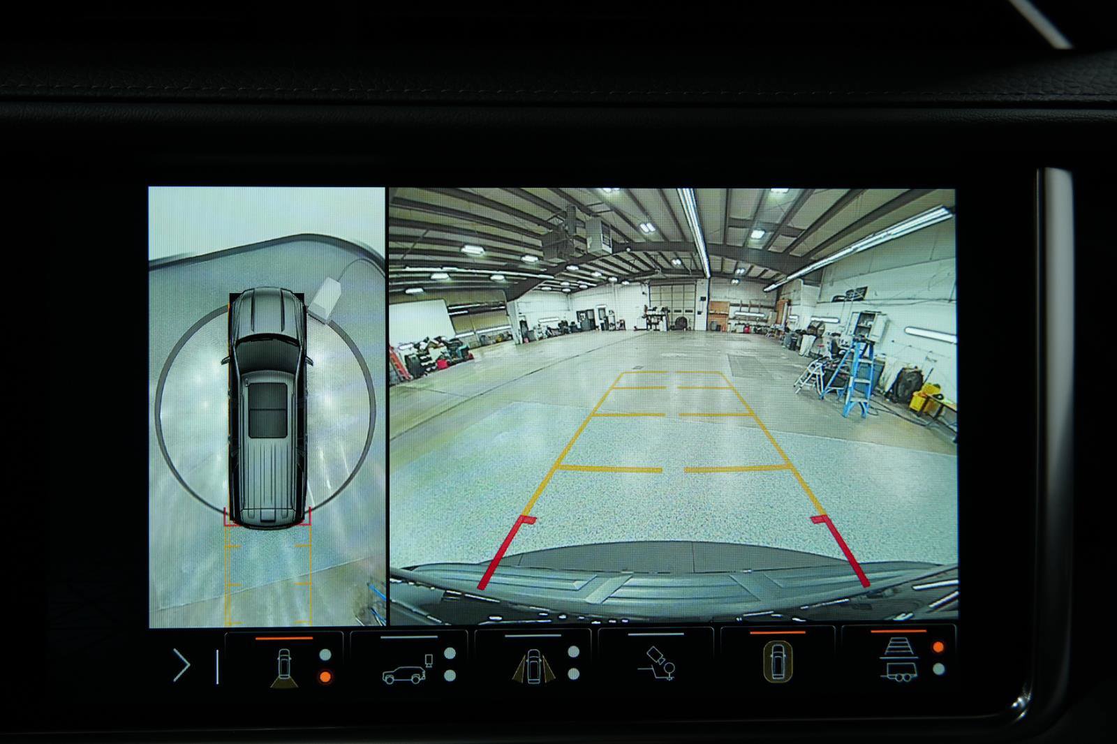 Used 2024 GMC Yukon Denali w/ Advanced Technology Package image 43