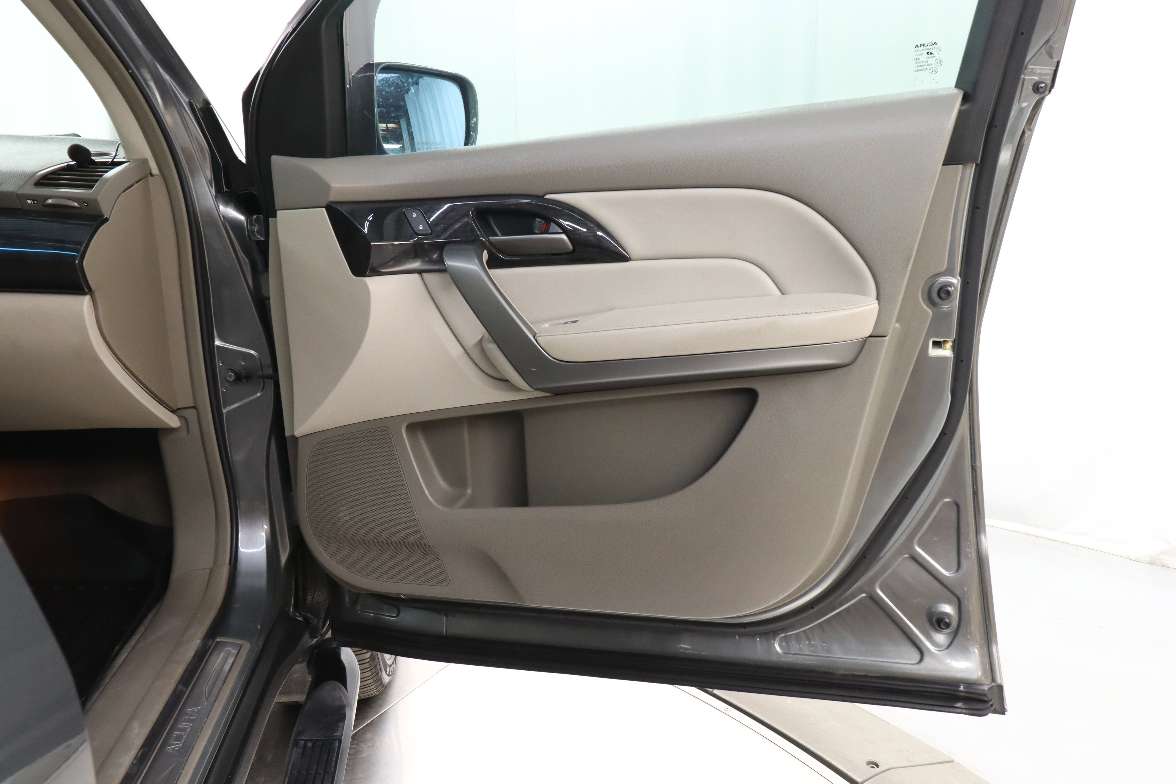 Used 2008 Acura MDX w/ Technology Package image 24