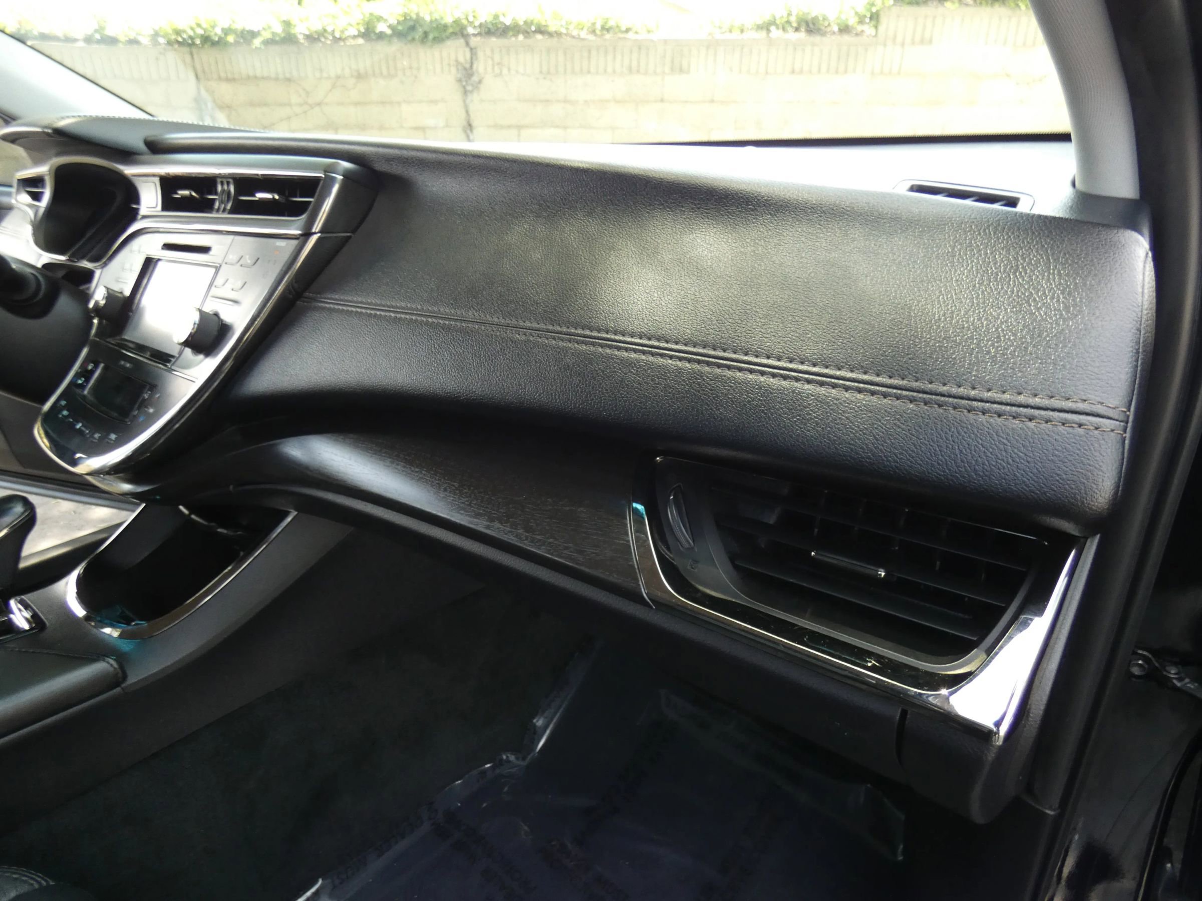 Used 2018 Toyota Avalon XLE image 32