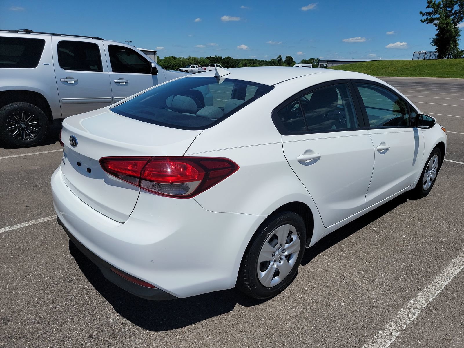 Used 2017 Kia Forte LX image 6