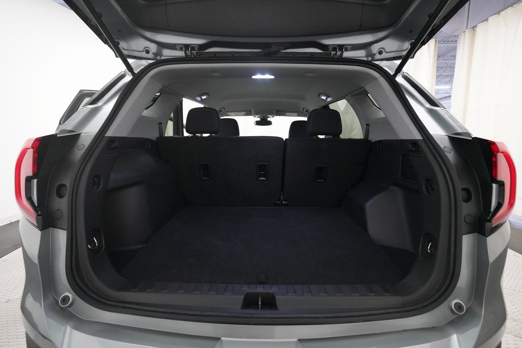 Used 2024 GMC Terrain SLE image 10