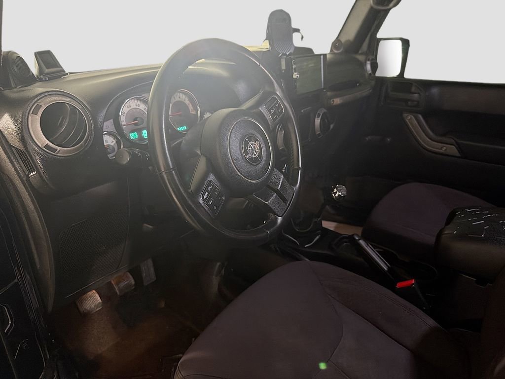 Used 2013 Jeep Wrangler Sport w/ Connectivity Group AWD/4WD image 9