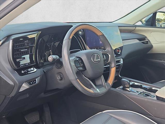 Used 2024 Lexus RX 350 FWD w/ Convenience Package image 9