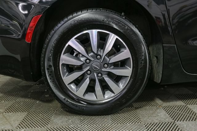 Used 2023 Chrysler Pacifica Touring-L FWD image 16