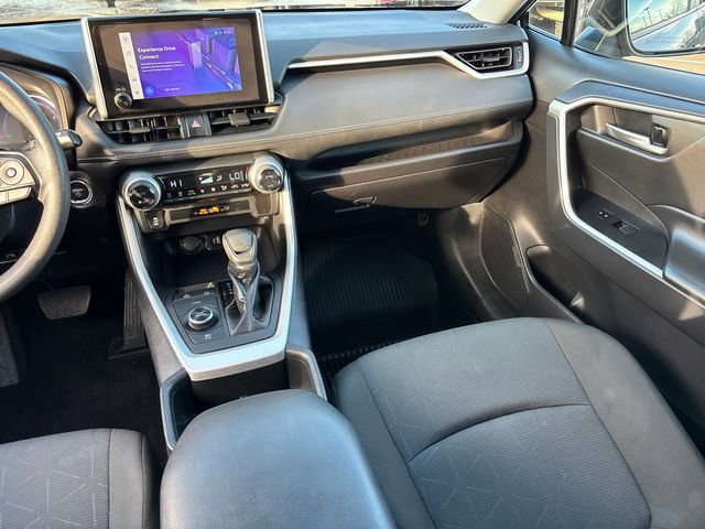 Used 2025 Toyota RAV4 XLE image 10