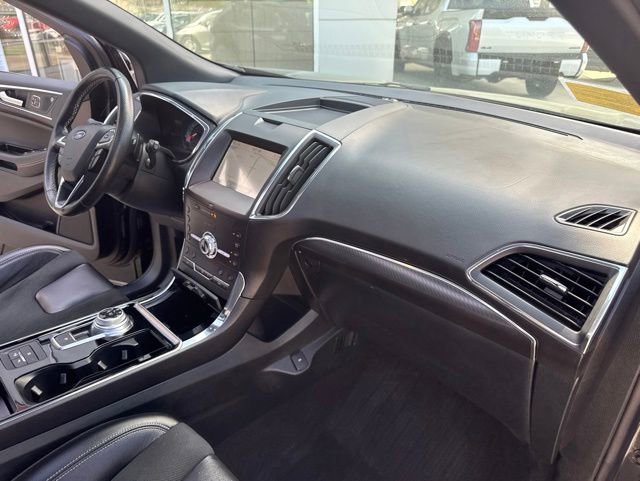 Used 2020 Ford Edge ST w/ Equipment Group 401A AWD/4WD image 32