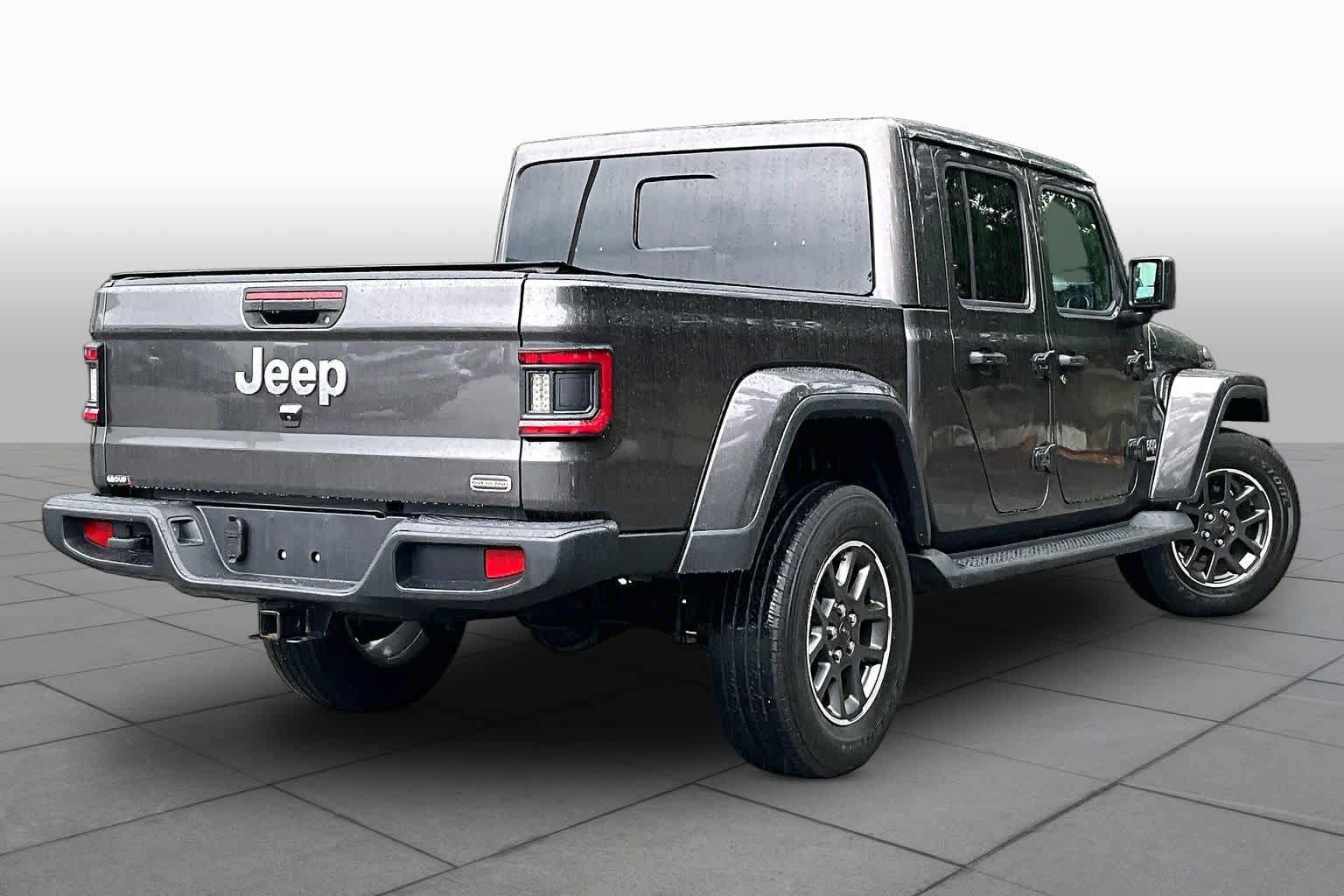 Used 2020 Jeep Gladiator Overland w/ Popular Equipment Package AWD/4WD image 12