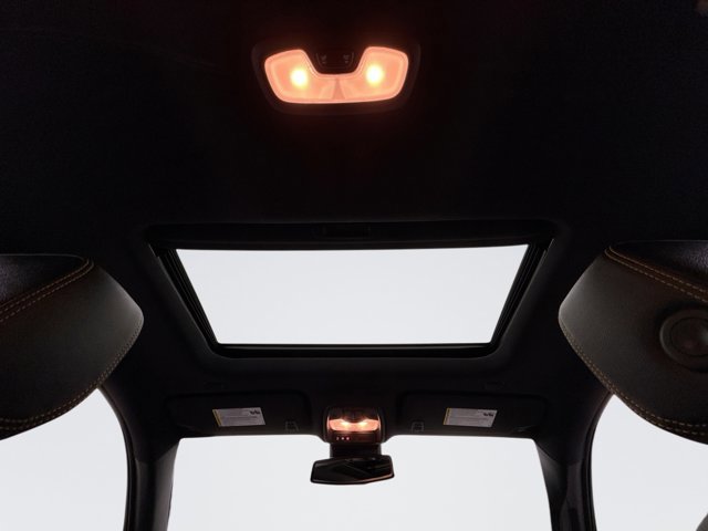 Used 2024 Chevrolet Colorado ZR2 w/ ZR2 Convenience Package III image 18