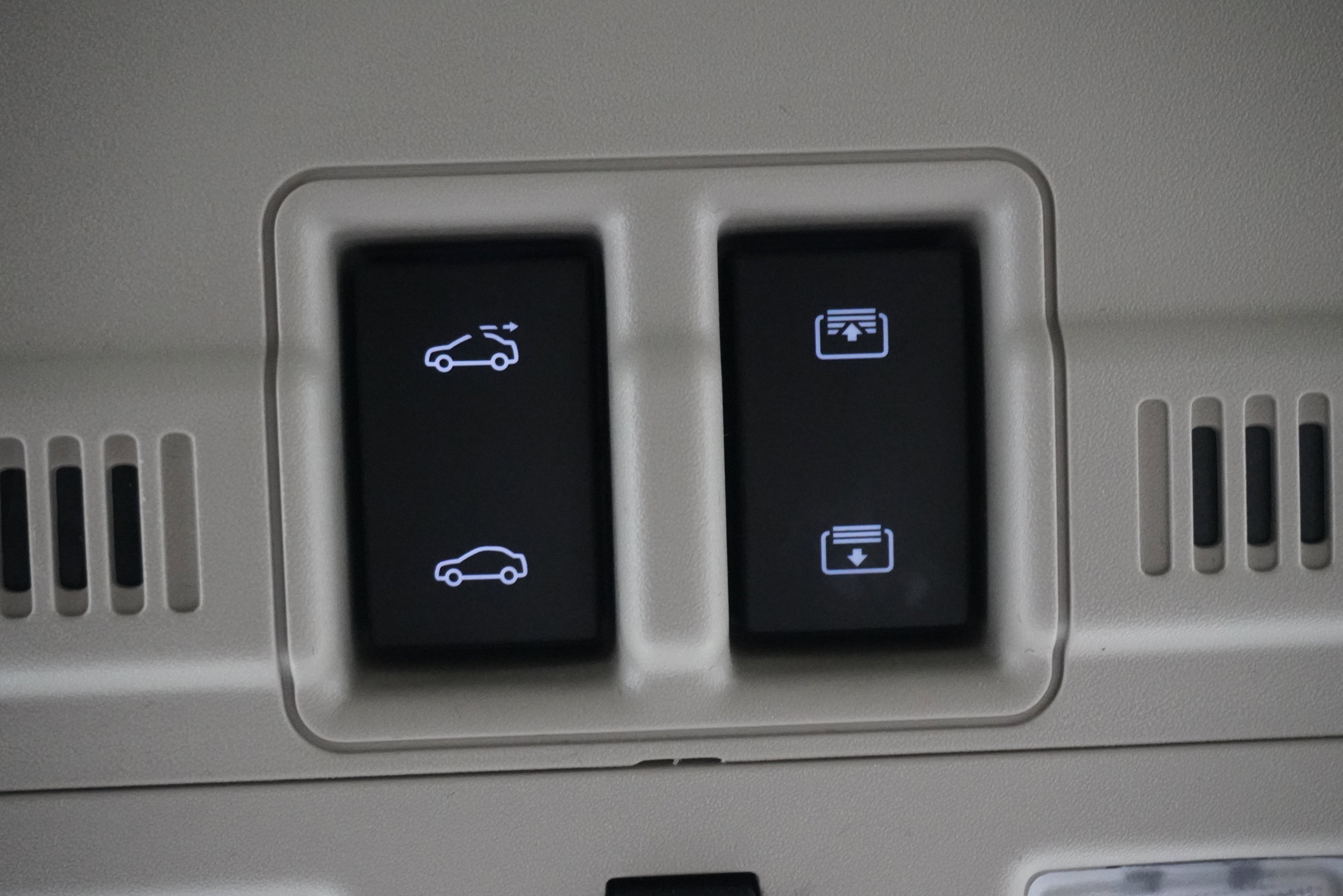 Used 2014 Cadillac SRX Premium image 26