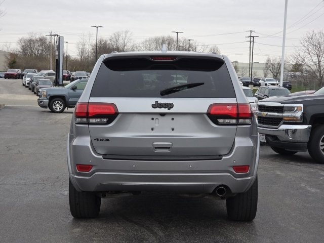 Used 2018 Jeep Grand Cherokee Altitude image 12