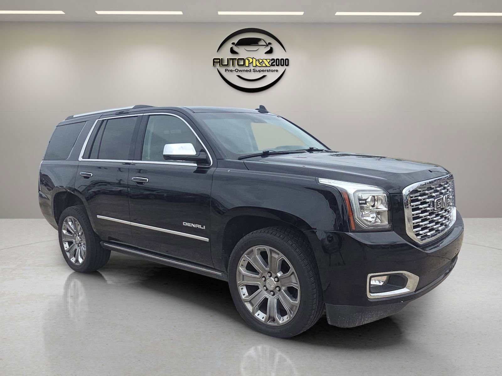 Used 2019 GMC Yukon Denali w/ Denali Ultimate Package image 1