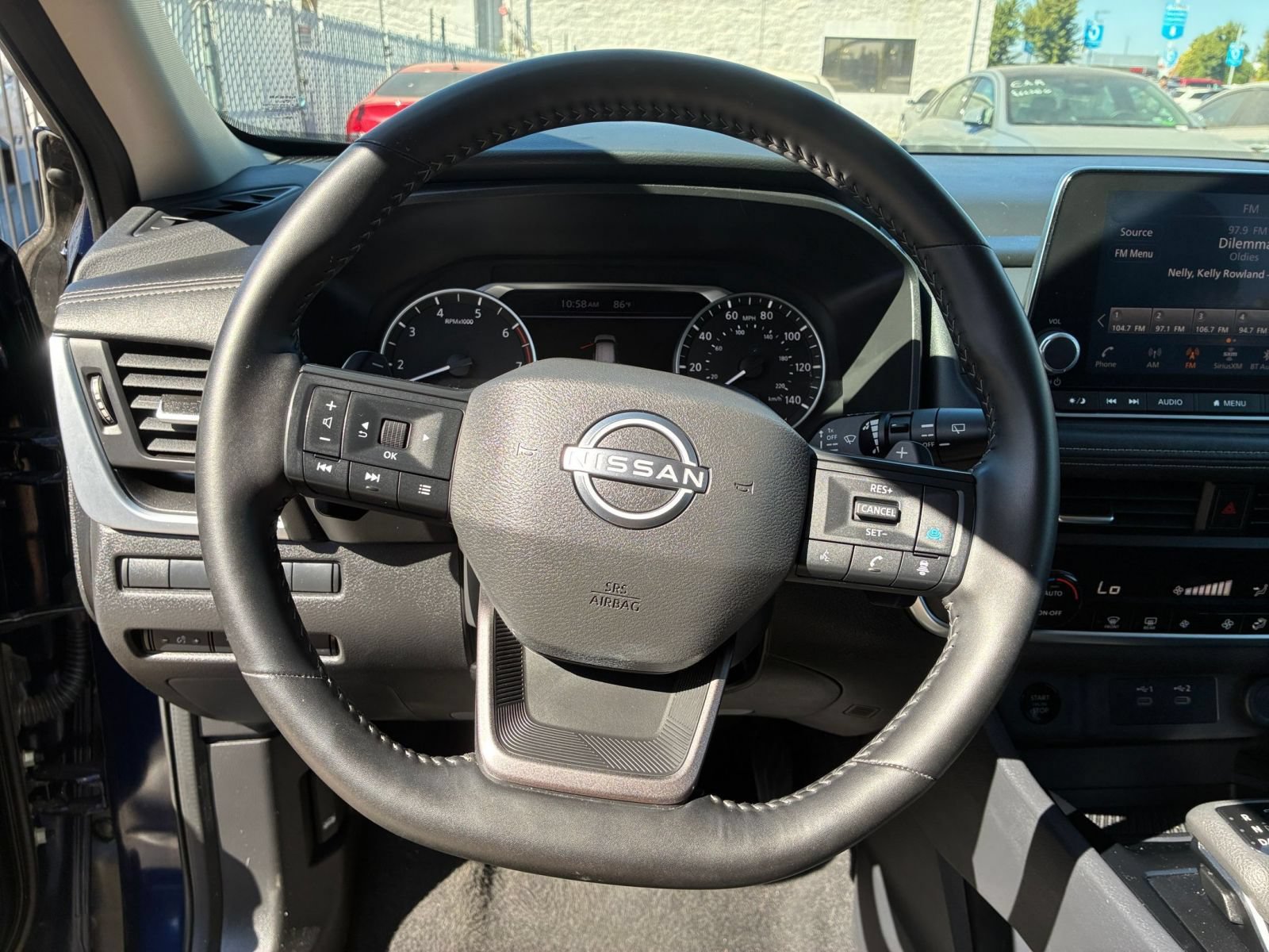Used 2025 Nissan Rogue SV FWD image 28
