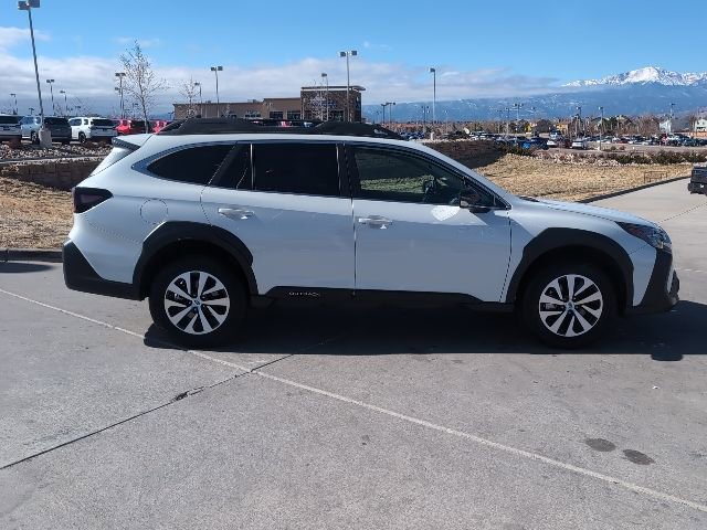 Used 2025 Subaru Outback Premium AWD/4WD image 9