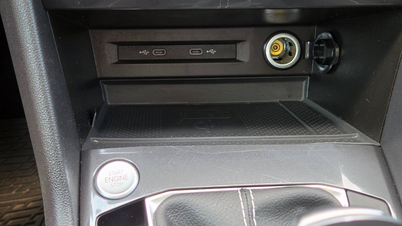 Certified 2023 Volkswagen Tiguan SE w/ Panoramic Sunroof Package FWD image 35
