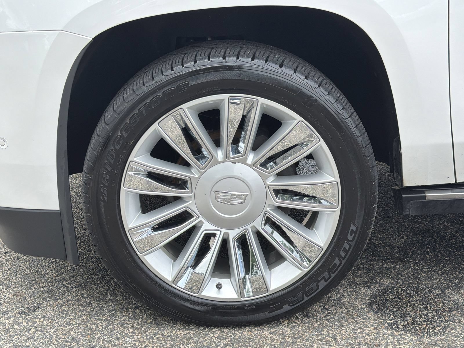 Used 2017 Cadillac Escalade Platinum AWD/4WD image 39