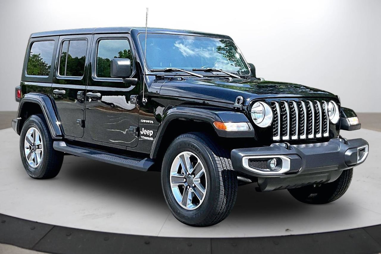 Used 2022 Jeep Wrangler Unlimited Sahara w/ Cold Weather Group AWD/4WD image 2