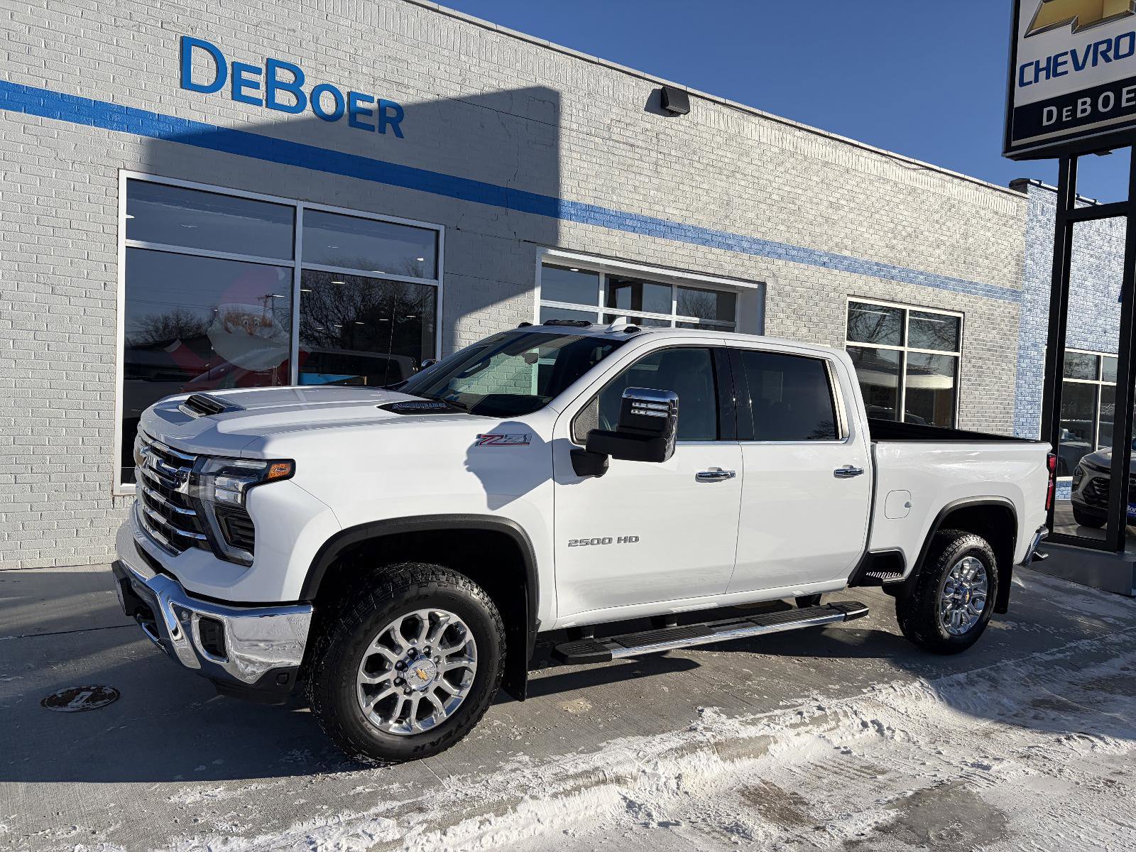 Used 2025 Chevrolet Silverado 2500 LTZ w/ LTZ Premium Package AWD/4WD image 1