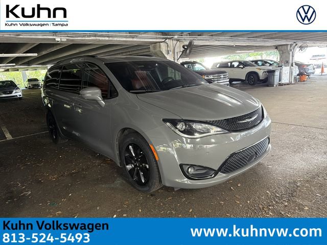 Used 2020 Chrysler Pacifica Limited w/ Quick Oder Package 2EV RED-S FWD video 1