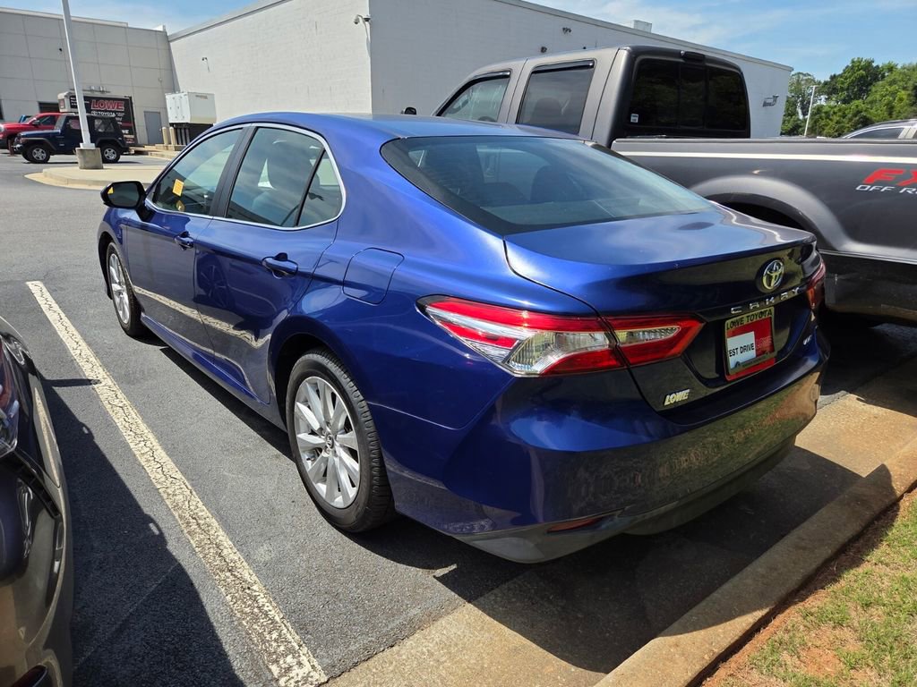 Used 2018 Toyota Camry LE FWD image 6