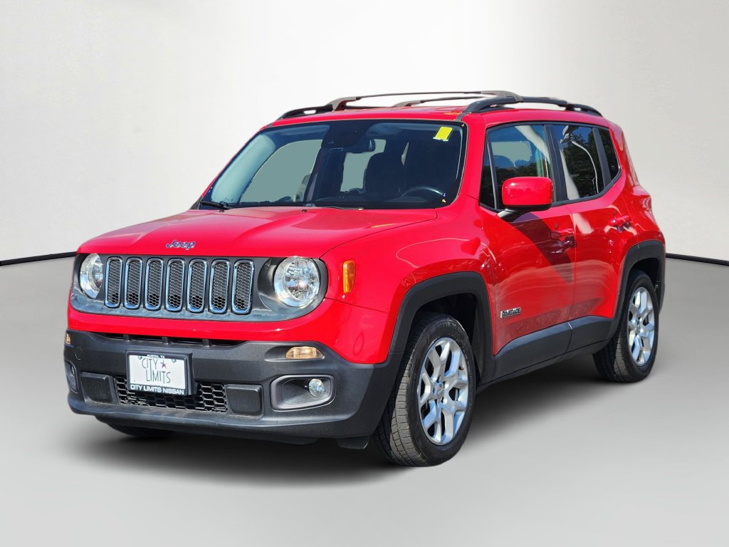 Used 2017 Jeep Renegade Latitude w/ Advanced Technology Group FWD image 3