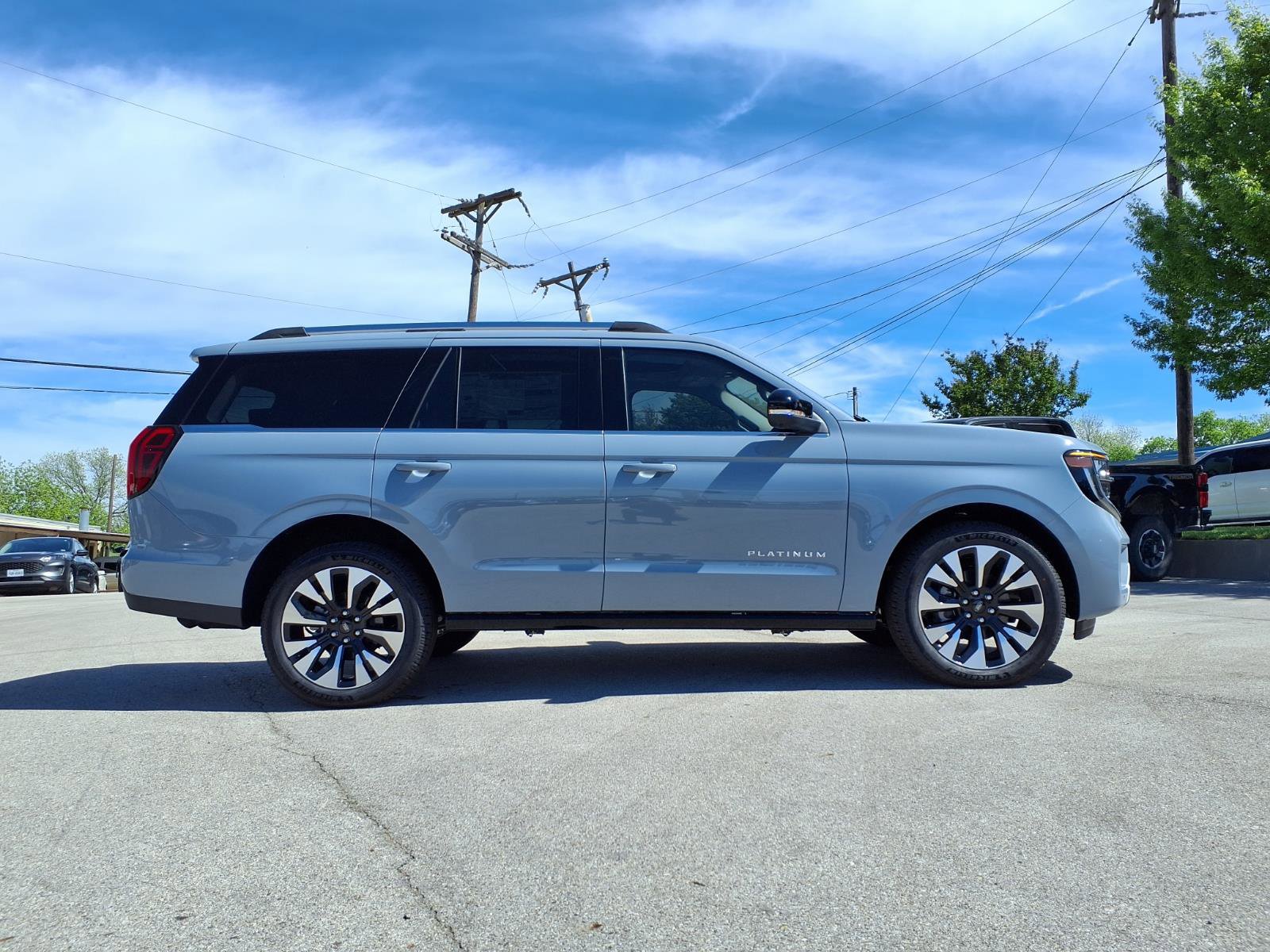 New 2026 Ford Expedition Platinum w/ Driver's Package image 4