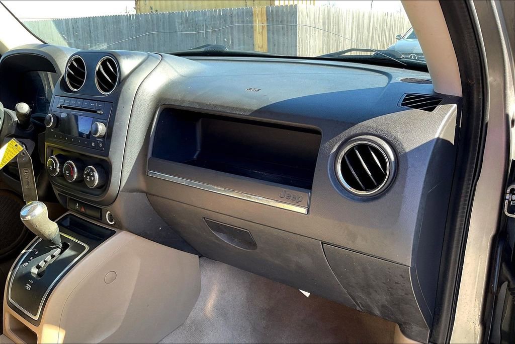 Used 2014 Jeep Patriot Sport w/ Power Value Group image 21