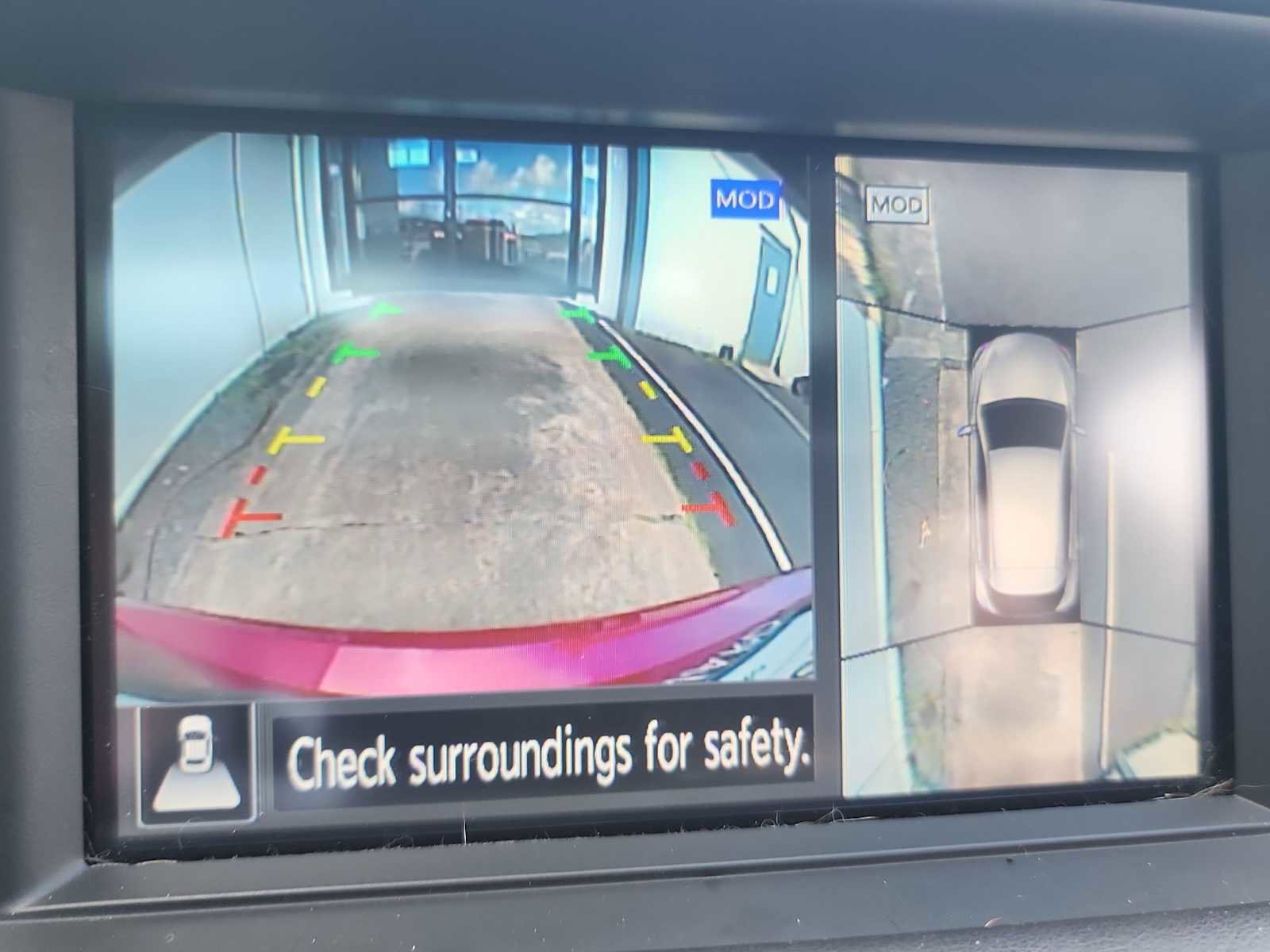 Used 2017 INFINITI QX30 Sport FWD image 18