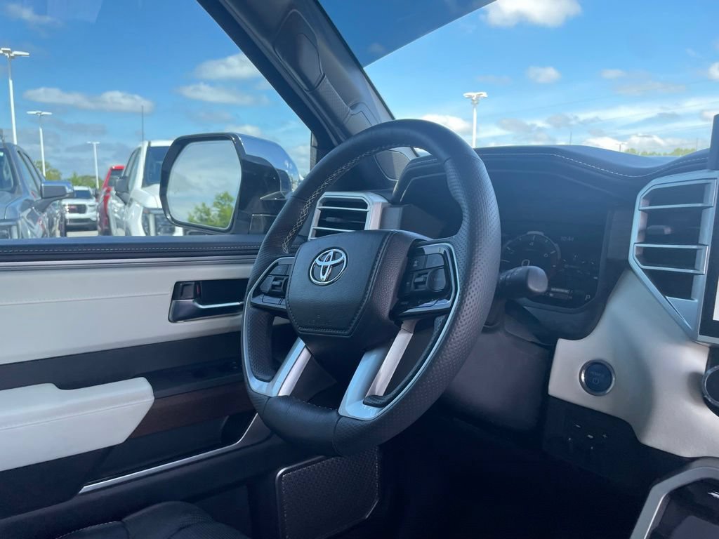 Used 2024 Toyota Sequoia Capstone AWD/4WD image 28