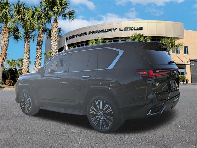 Used 2025 Lexus LX 600 4WD w/ Luxury Package image 8