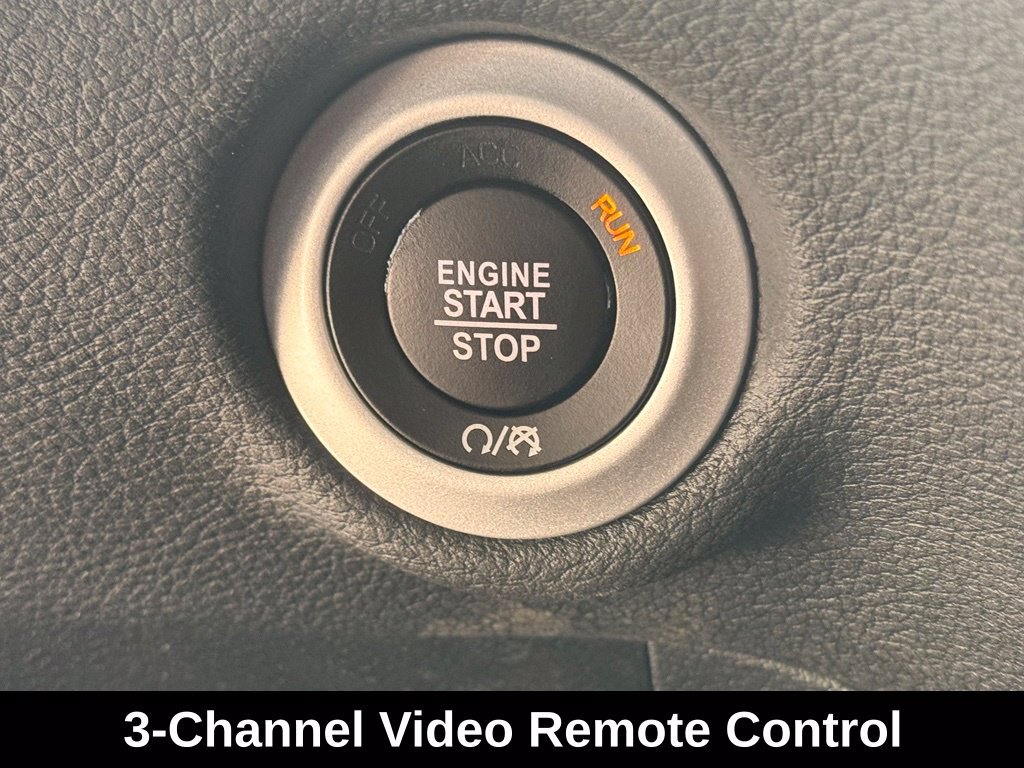 New 2026 Chrysler Pacifica Limited w/ Uconnect Theater Family Group FWD image 20