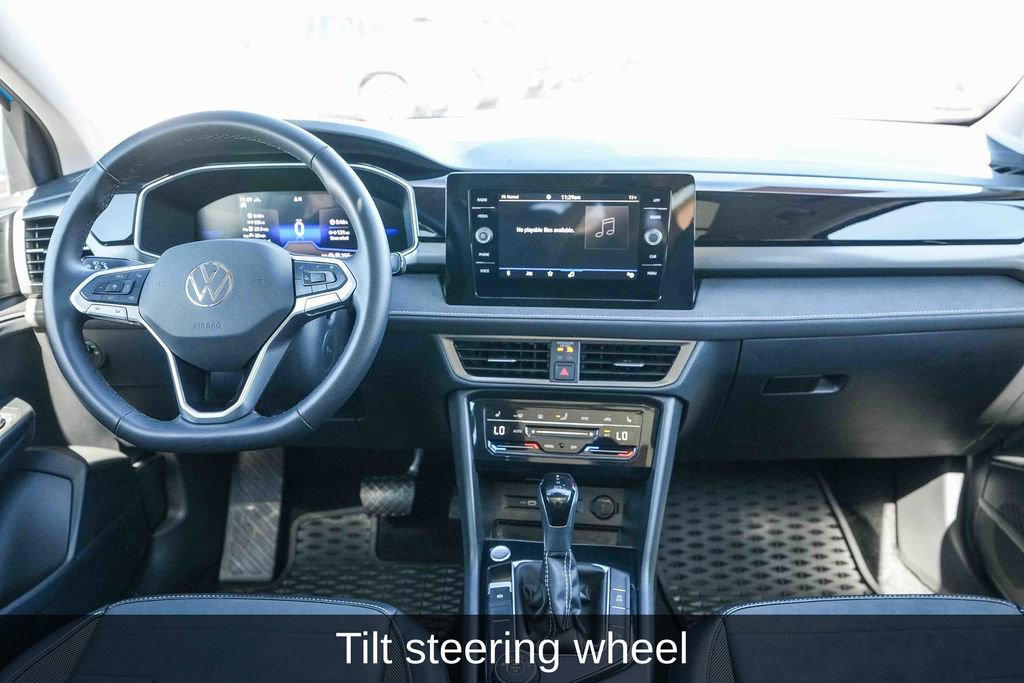 Used 2025 Volkswagen Taos SE image 14