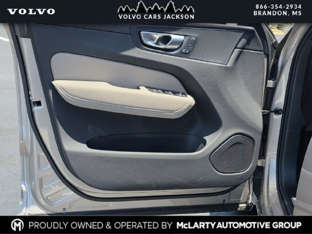 New 2026 Volvo XC60 B5 Plus w/ Protection Package Premier AWD/4WD image 12