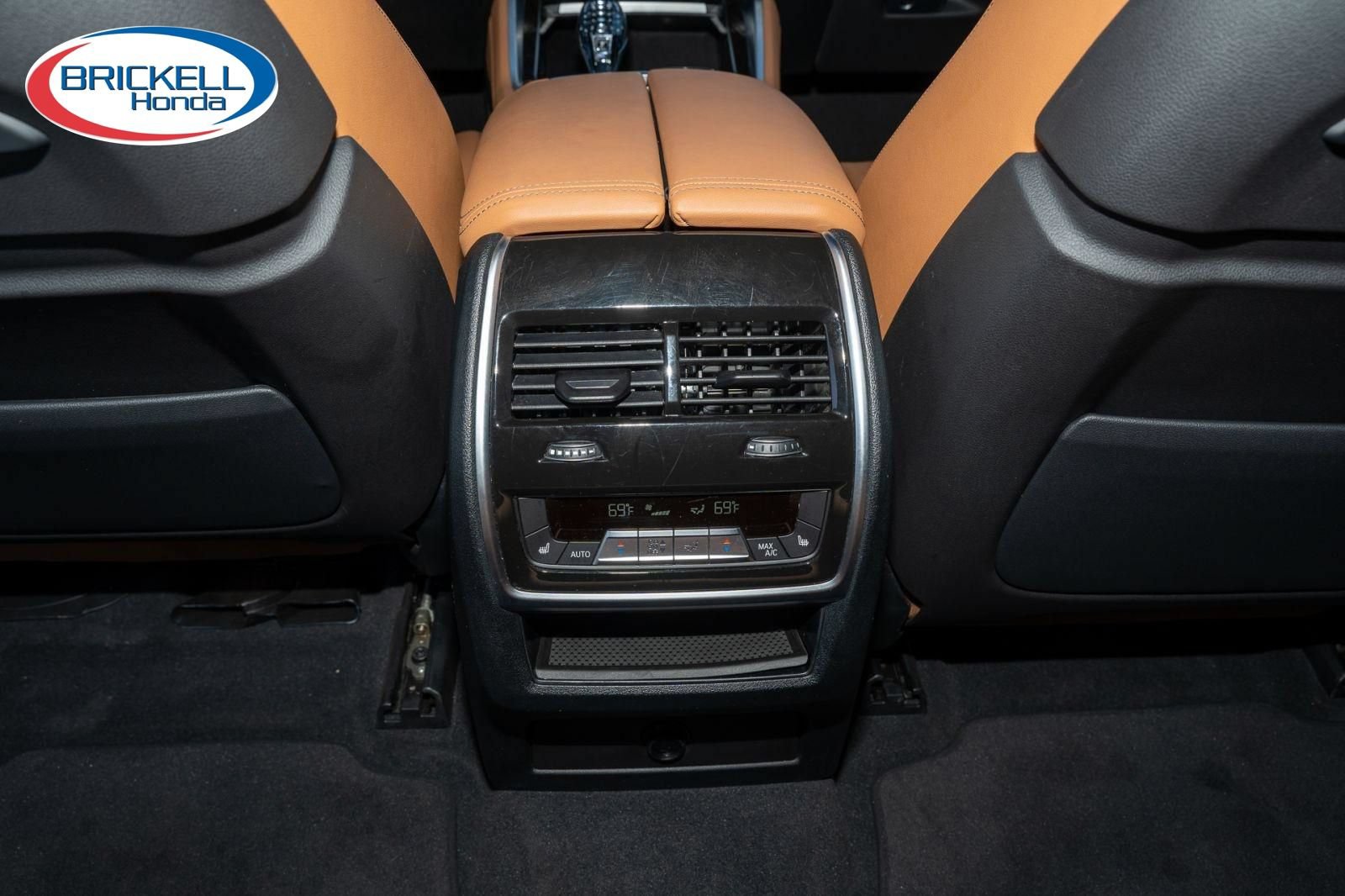 Used 2023 BMW X6 M50i w/ Executive Package AWD/4WD image 20