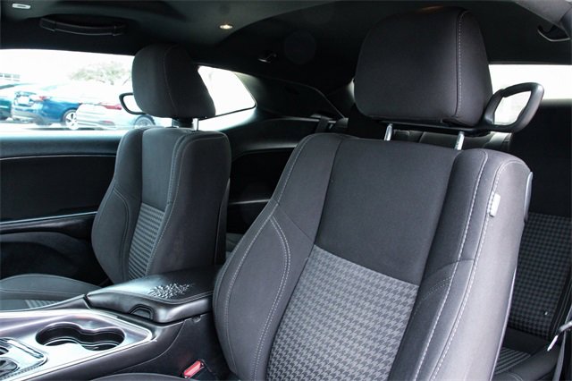 Used 2018 Dodge Challenger SXT image 11