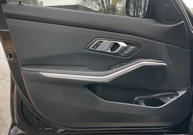 Used 2021 BMW 330i 330i w/ M Sport Package image 14