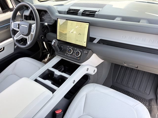 New 2026 Land Rover Defender 110 X-Dynamic SE AWD/4WD image 11