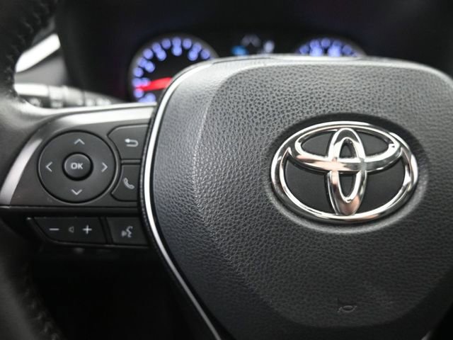 Used 2020 Toyota RAV4 XLE Premium image 27