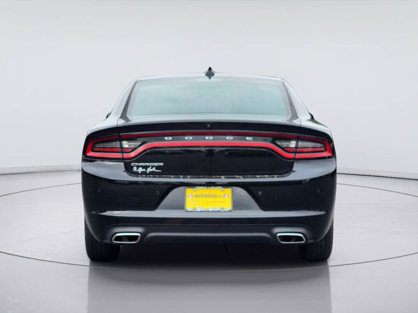 Used 2023 Dodge Charger SXT RWD image 7
