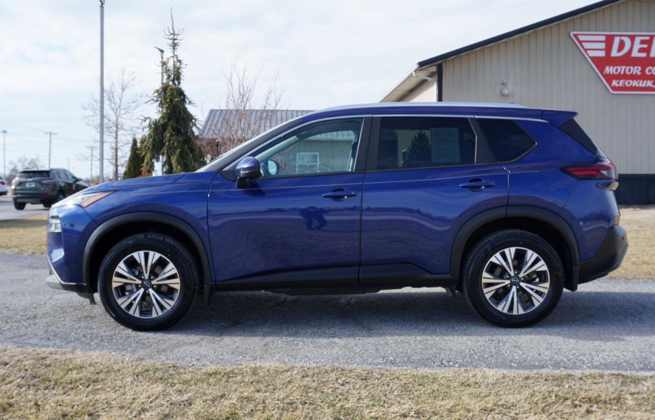 Used 2023 Nissan Rogue SV w/ SV Premium Package image 27