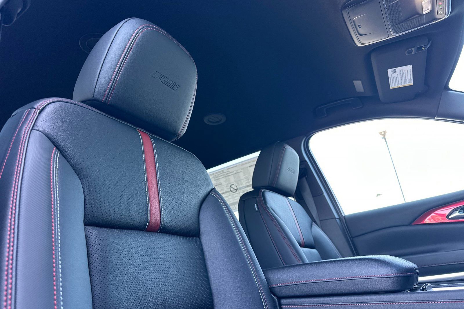 New 2026 Chevrolet Traverse RS image 18