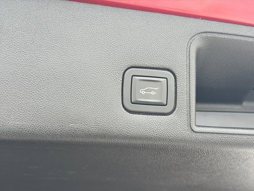 Used 2019 GMC Terrain Denali w/ Advanced Safety Package image 6