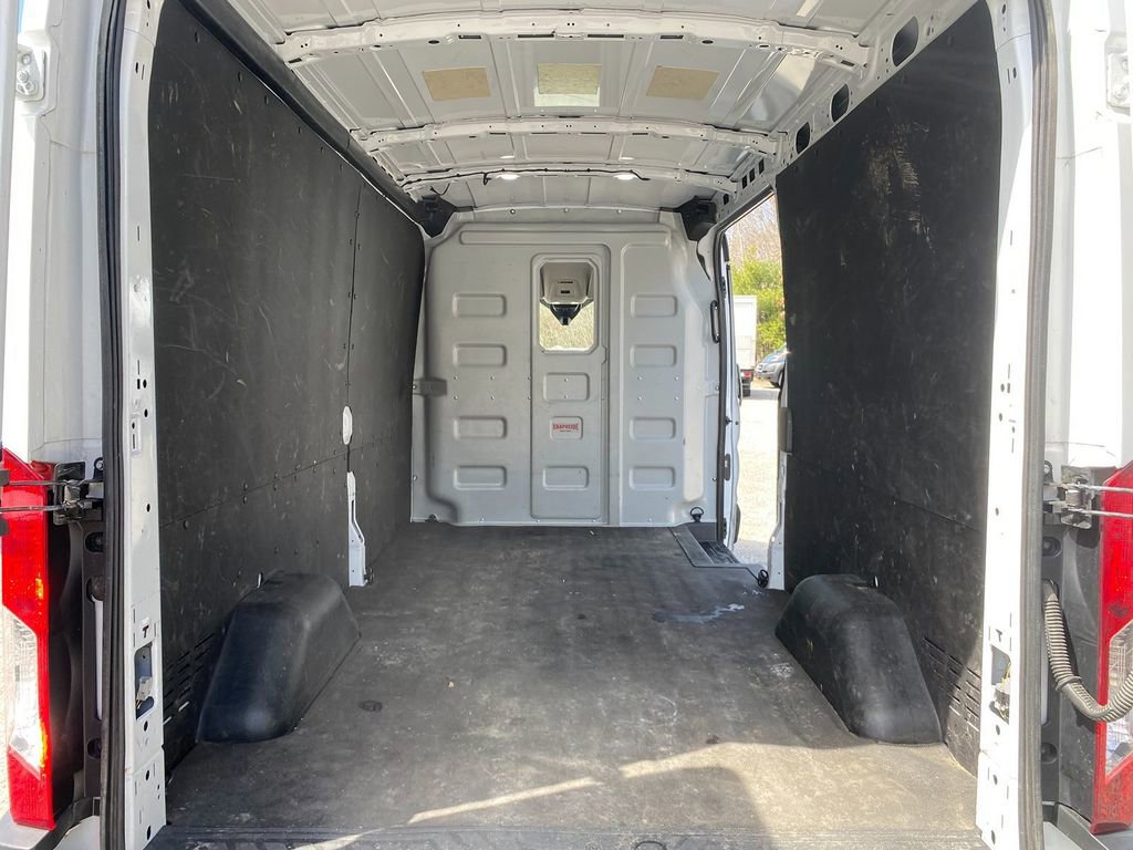Used 2023 Ford Transit 250 Medium Roof w/ Load Area Protection Package image 27
