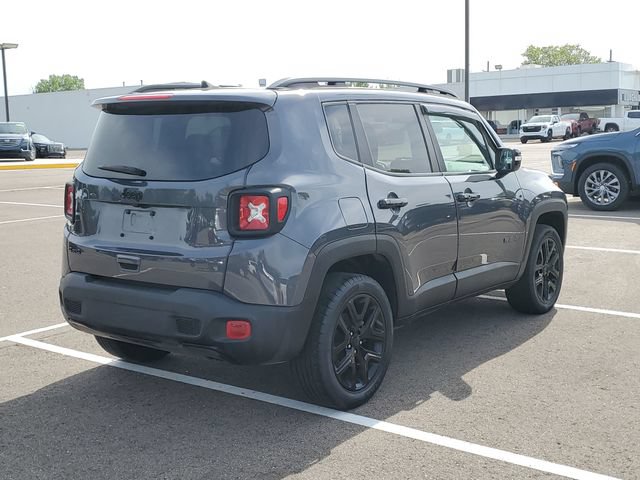 Used 2022 Jeep Renegade Altitude w/ Sun/Sound Group AWD/4WD image 3